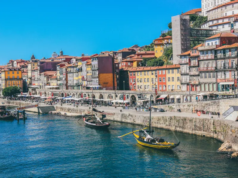 Discover two Portuguese pearls: Porto And Douro