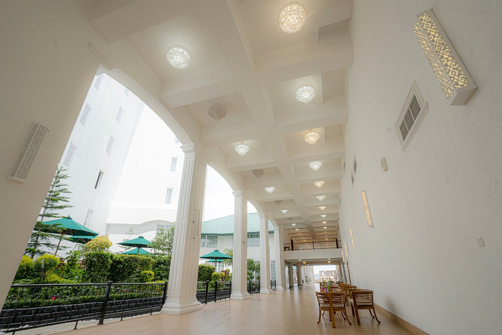 Araliya Red Hotel, Nuwara Eliya - 2