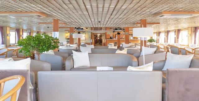 On board the MS La Belle de Cadix
