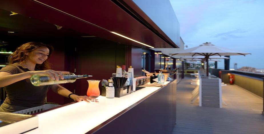 Hotel Barcelona Universal - 8