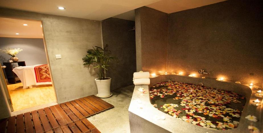 The Frangipani Royal Palace Hotel, Phnom Penh - 4