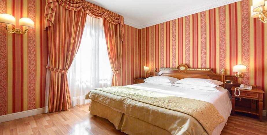 Gambrinus Hotel - 1