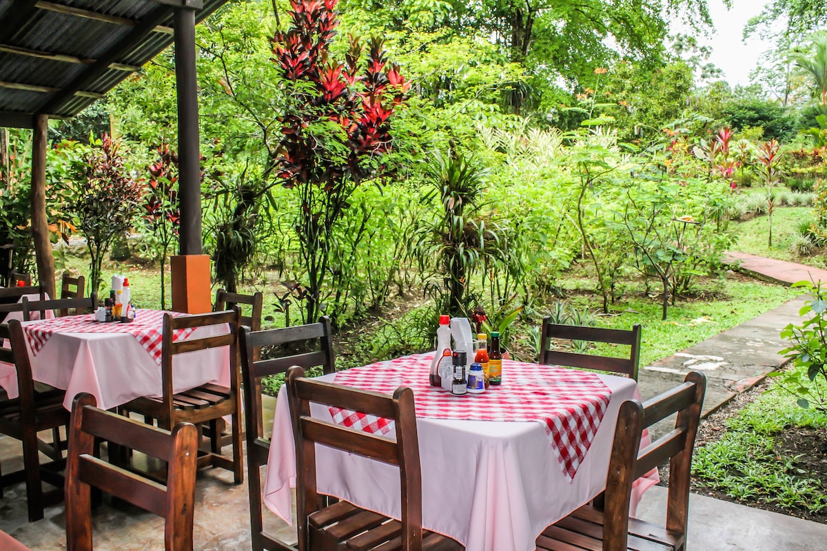 Hotel Faro Arenal - 2