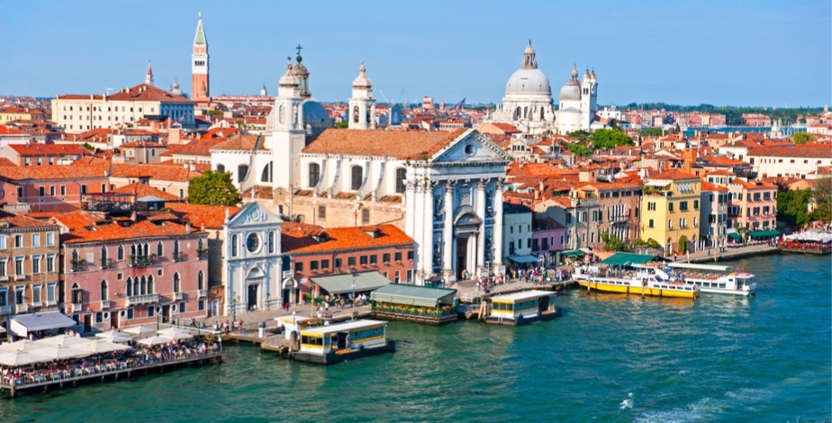 Whisk Yourself Away To The Floating Paradise Of Venice - 11
