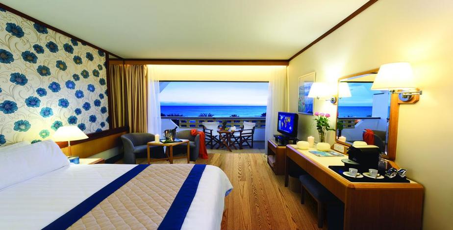 Constantinou Bros Athena Royal Beach Hotel - 4