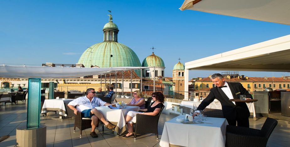 Whisk Yourself Away To The Floating Paradise Of Venice - 3