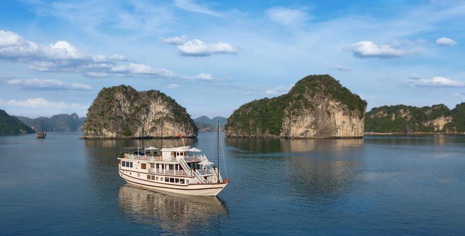 Flamingo Luxury Cruise, Halong - 2