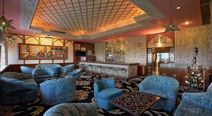 Hotel Clarks Shiraz, Agra - 2