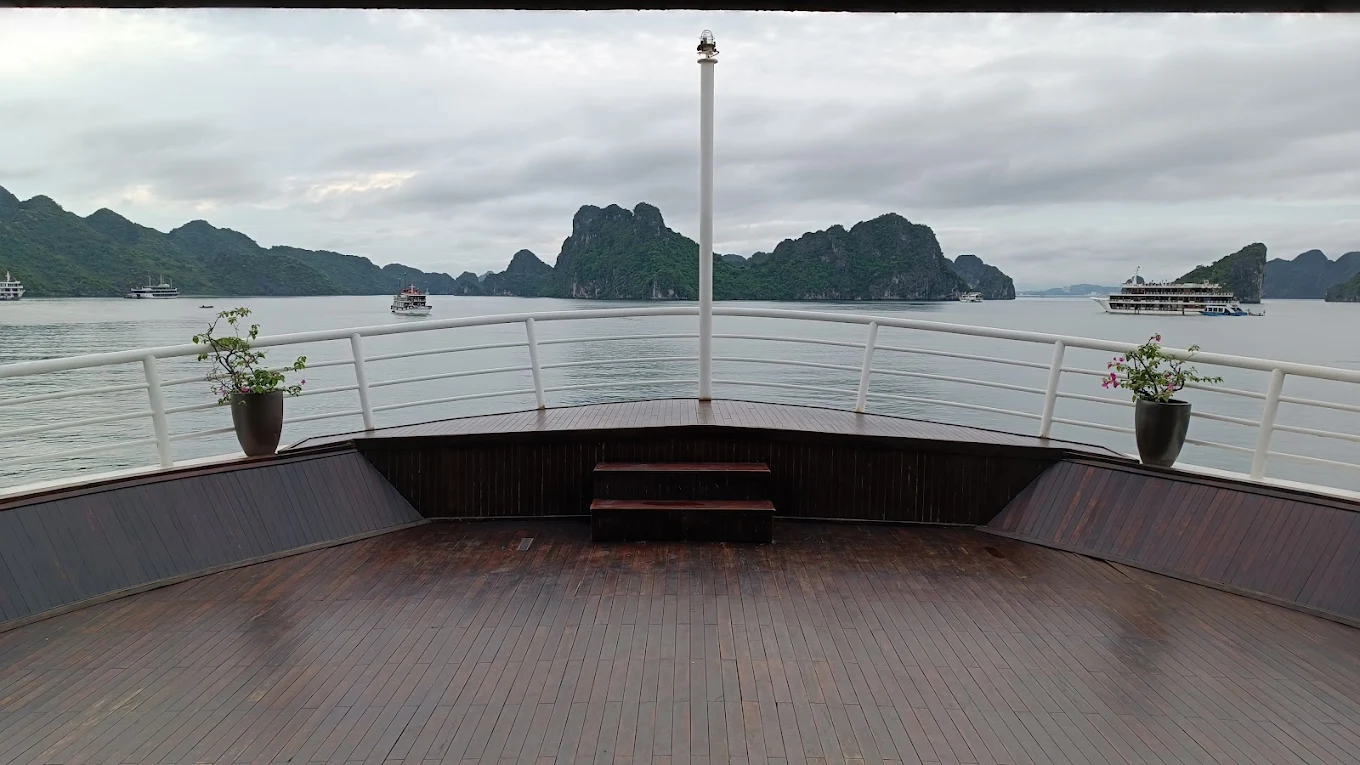 La Regina Royal Cruise, Halong - 9