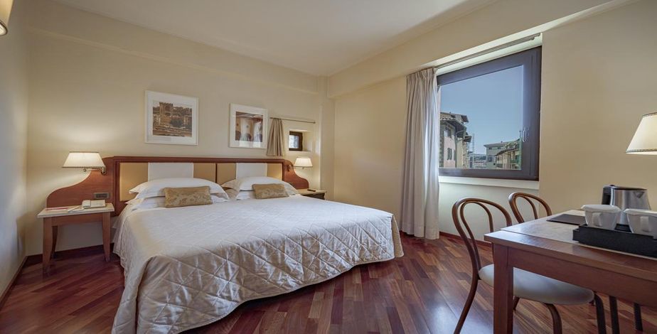 The hotel Pitti Palace al Ponte Vecchio - 1
