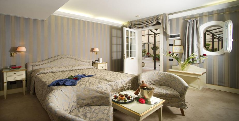 Hotel Carlton on the Grand Canal - 3