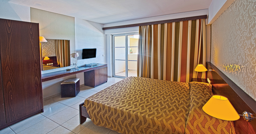 Akti Beach Club - 4