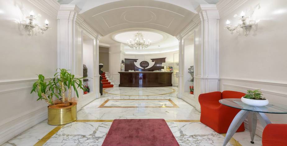 Gambrinus Hotel - 2