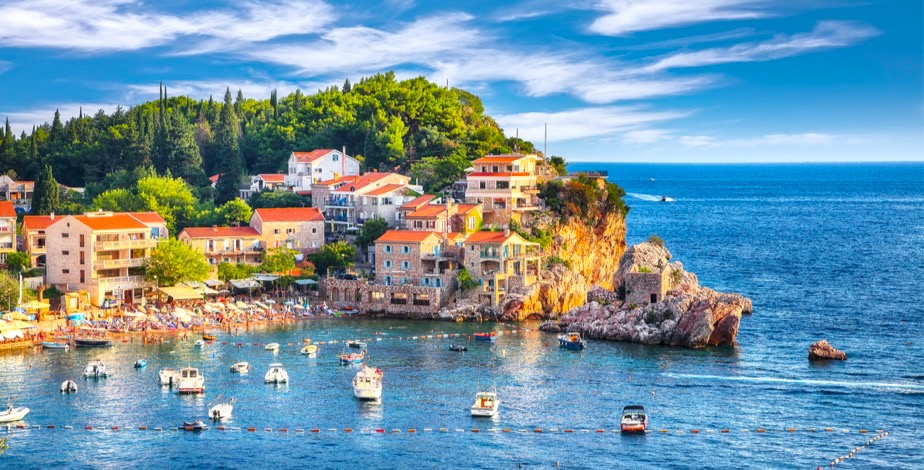 Stay In Picturesque Montenegro - 9