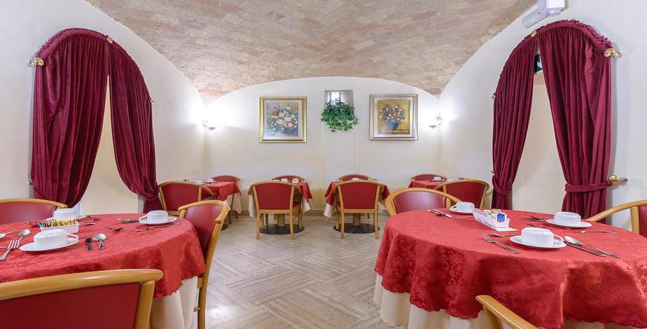 Gambrinus Hotel - 5