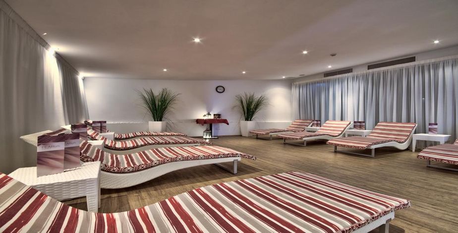 db Seabank Resort + Spa All Inclusive - 10