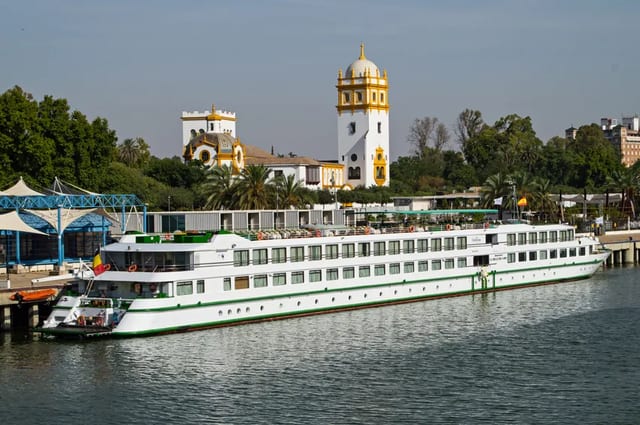 On board the MS La Belle de Cadix