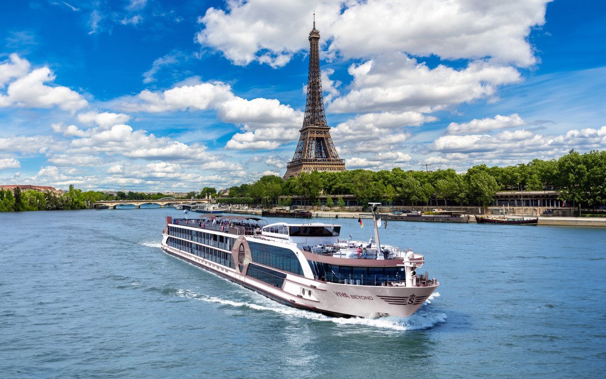MS VIVA BEYOND Seine river ship