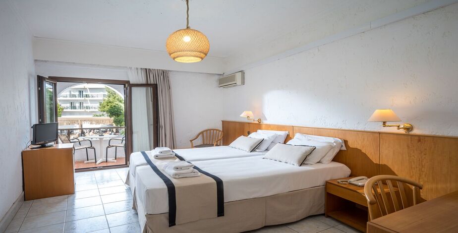 Heronissos Hotel, Crete - 10