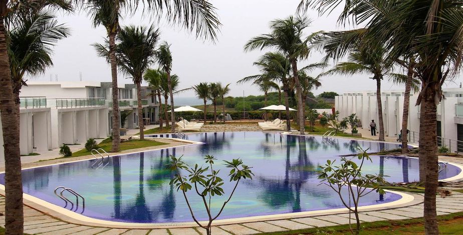 Grande Bay Resort and Spa Mamallapuram - 5