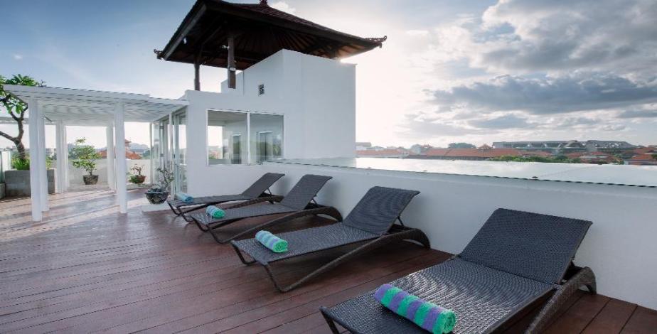 Kuta Beach Hotel - 3