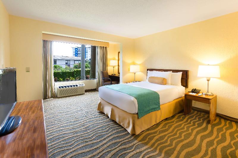 Best Western Irazu Hotel & Studios - 1